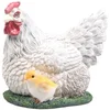 Image de Farmwood Kip met kuiken tuin beeldje - voor binnen/buiten - 19 cm - dieren tuinbeelden - wit - kippen - broedend