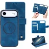 Image de Casemania Hoesje Geschikt voor Apple iPhone 17 Air - Navy Blue - Kunstleer 2 in 1 Afneembare Bookcase - Geschikt voor MagSafe - Magnetische Telefoonhoesje met Pasjeshouder en Standaardfunctie