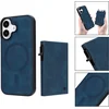 Image de Casemania Hoesje Geschikt voor Apple iPhone 17 - Navy Blue - Magnetisch Back Cover met Uitschuifbaar Pasjeshouder - 2 in 1 Telefoonhoesje geschikt voor MagSafe met 6 Pasvakjes Creditkaarthouder - Donker Blauw