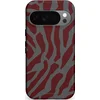 Image de Casetastic Hoesje Geschikt voor Google Pixel 10/10 Pro - Stijlvolle Beschermende Duo-layer Case - Grijs Rode Dieren Strepen