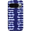 Image de Casetastic Hoesje Geschikt voor Google Pixel 10/10 Pro - Stijlvolle Beschermende Duo-layer Case - Golven in blauw