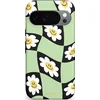 Image de Casetastic Hoesje Geschikt voor Google Pixel 10/10 Pro - Stijlvolle Beschermende Duo-layer Case - Golvende madeliefjes
