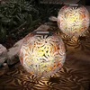 Image de 2x LED solar buiten stekkertjes tuinpad decoratie terras rieten ballen aarde spike lampen zilver