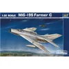 Image de Trumpeter 02207 MiG 19S Farmer C   Gedetailleerde 1:32 schaal modelbouwkit van de MiG-19S  Farmer C  straaljager