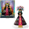 Image de Monster High Poupée Día de Muertos Skelita Calaveras 2025 à collectionner, robe d inspiration aztèque avec des accessoires colorés comme une coiffe et un collier, JDR63