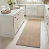 Image de Safavieh Tapis de couloir collection Natural Fiber   0,6 x 2,4 m, naturel et gris, bordure en jonc de mer, facile d'entretien, idéal pour les zones à forte circulation dans le salon, la chambre à