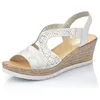 Image de Rieker Sandales compensées pour femme 61916, Blanc 80, 41 EU