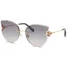 Image de SUNGLASSES CHOPARD - MAT: Metal_C: SHINY ROSE GOLD D: 135x17 / Female Santé et soins personnels