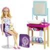 Image de Barbie HCM82 Kit de jeu avec masque scintillant pour une journée de spa, 7 masques de spa, évier, miroir, chaise pour un total de 15 accessoires et plus, excellent cadeau pour les enfants de 3 à 7 ans