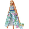 Image de Barbie Poupée Extra Chic de morphologie Ronde avec Tenue Deux pièces à Fleurs, Un Chaton, Cheveux très Longs et Accessoires, Points d Articulation, Jouet Enfant, Dès 3 Ans, HHN14