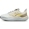 Image de NIKE Wmns Air Winflo Shield, Basse Femme, Ivory Pale High Voltage Neutral Olive, 38.5 EU