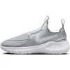 Image de Nike Flex Runner 3 (GS) Young Athletes Shoe, Wolf Grey/White, 36 EU, Wolf Grey White, 36 EU