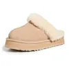 Image de UGG Femme Slippers, 10,11,12,5,6,7,8,9 M Womens Adult, Sable, 39 EU