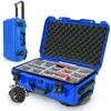 Image de NANUK Wheeled Series 935 NK-7 Valise de protection à roulettes légère en résine étanche avec séparateur rembourré, bleu