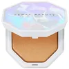 Image de FENTY BEAUTY Demi' Glow Light Highlighter Rich Hunnie Poudre Shimmer Visage 4,5 g