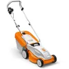 Image de Stihl RME 235 1,2 kW, 13 kg. Tondeuse électrique légère avec une largeur de coupe de 33 cm. Avec un collecteur d'herbe de 30 litres et un indicateur de niveau inclus.