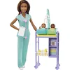 Image de Barbie GKH24 - Poupée pédiatre (brune) et kit de jeu avec accessoires, jouet à partir de 3 ans