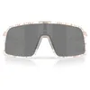 Image de Oakley Oo9406 Sutro Lunettes de soleil rectangulaires pour homme, Terrazo Transparent/Noir Prizm, 37 mm